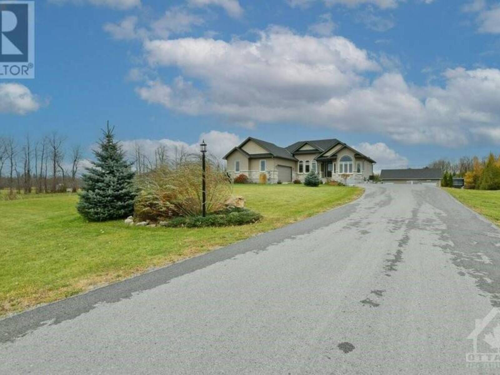 275 COUNTRY LANE DRIVE, Carleton Place, Ontario K7C 3P2