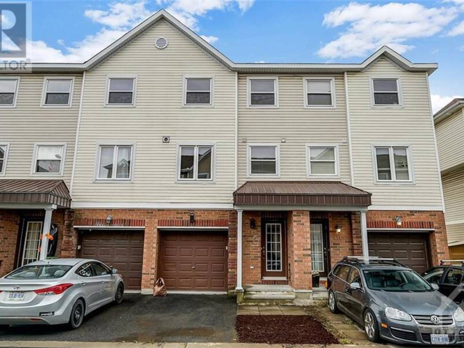 413 SADAR PRIVATE, Ottawa, Ontario K2J 0C8