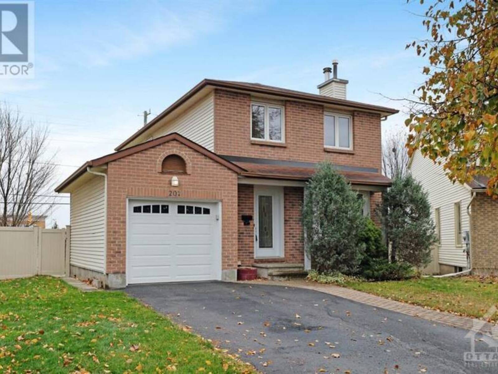 207 PARK GROVE DRIVE, Orleans, Ontario K1E 2S9