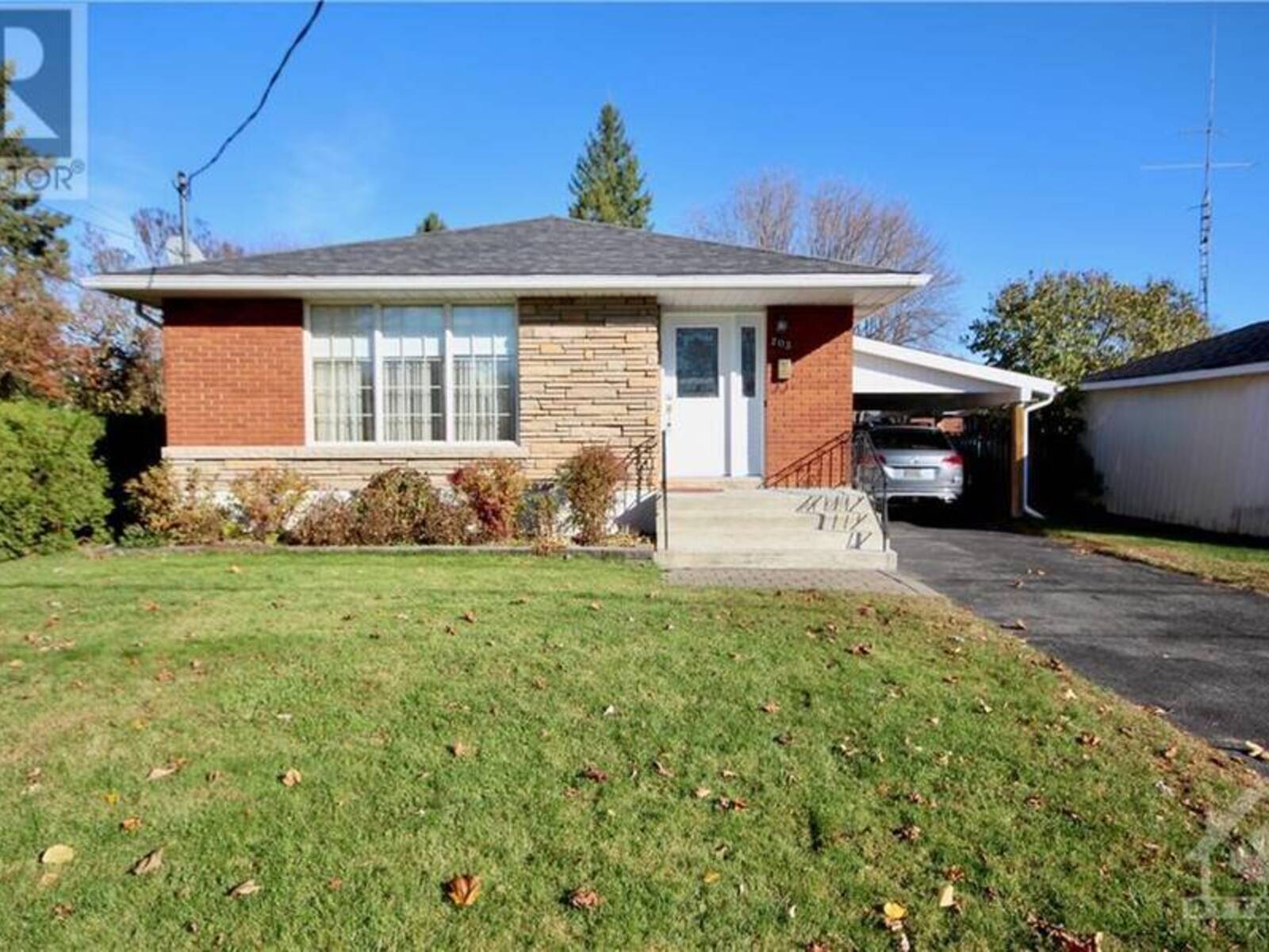 203 SHIRLEY AVENUE, Cornwall, Ontario K6J 2E6