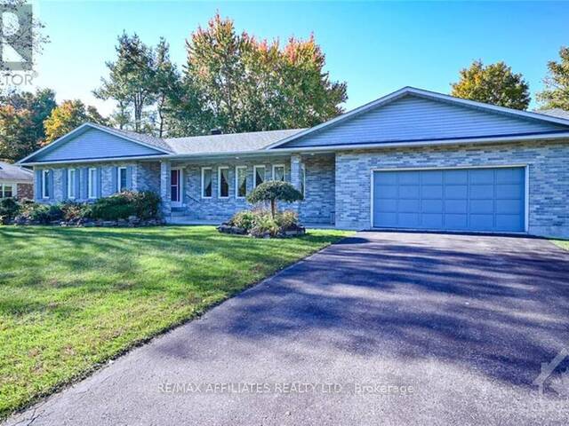 2 MAPLERIDGE LANE Smiths Falls Ontario, K7A 4S5