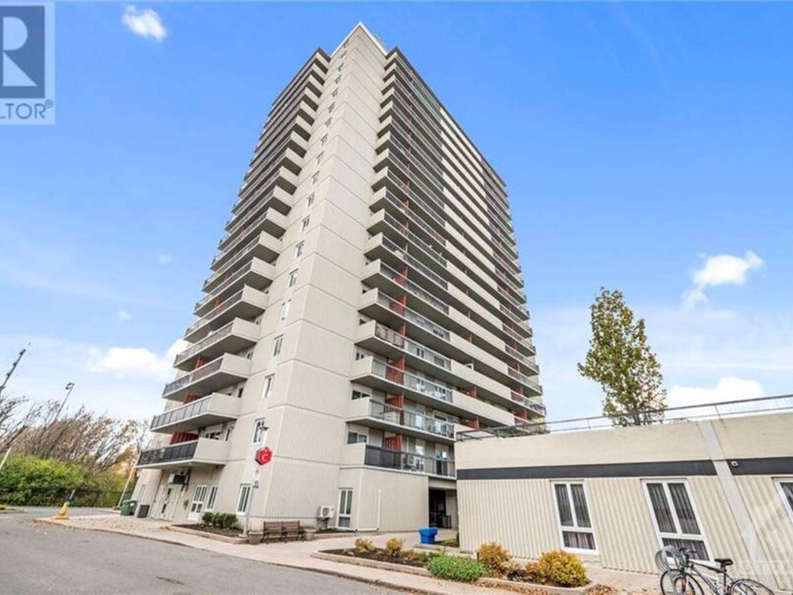 158C MCARTHUR AVENUE UNIT#1807, Ottawa, Ontario K1L 8E7