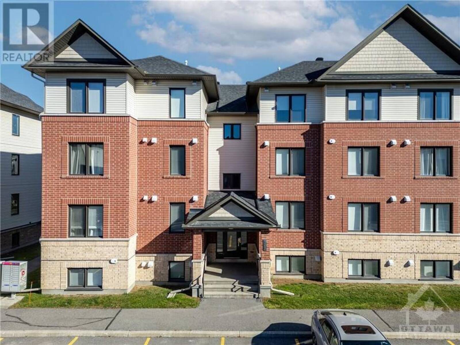 135 BLUESTONE PRIVATE UNIT#2, Ottawa, Ontario K4A 0X7