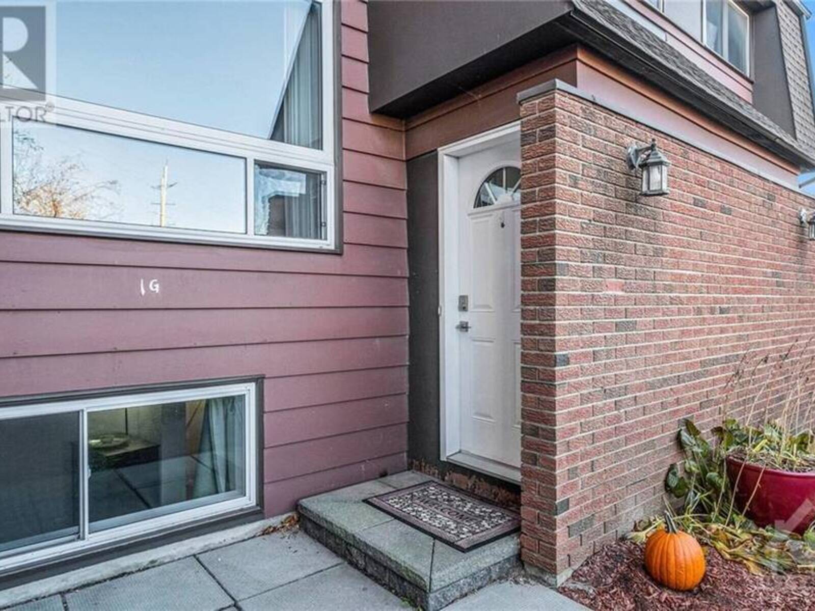 1 BANNER ROAD UNIT#G, Ottawa, Ontario K2H 8T3