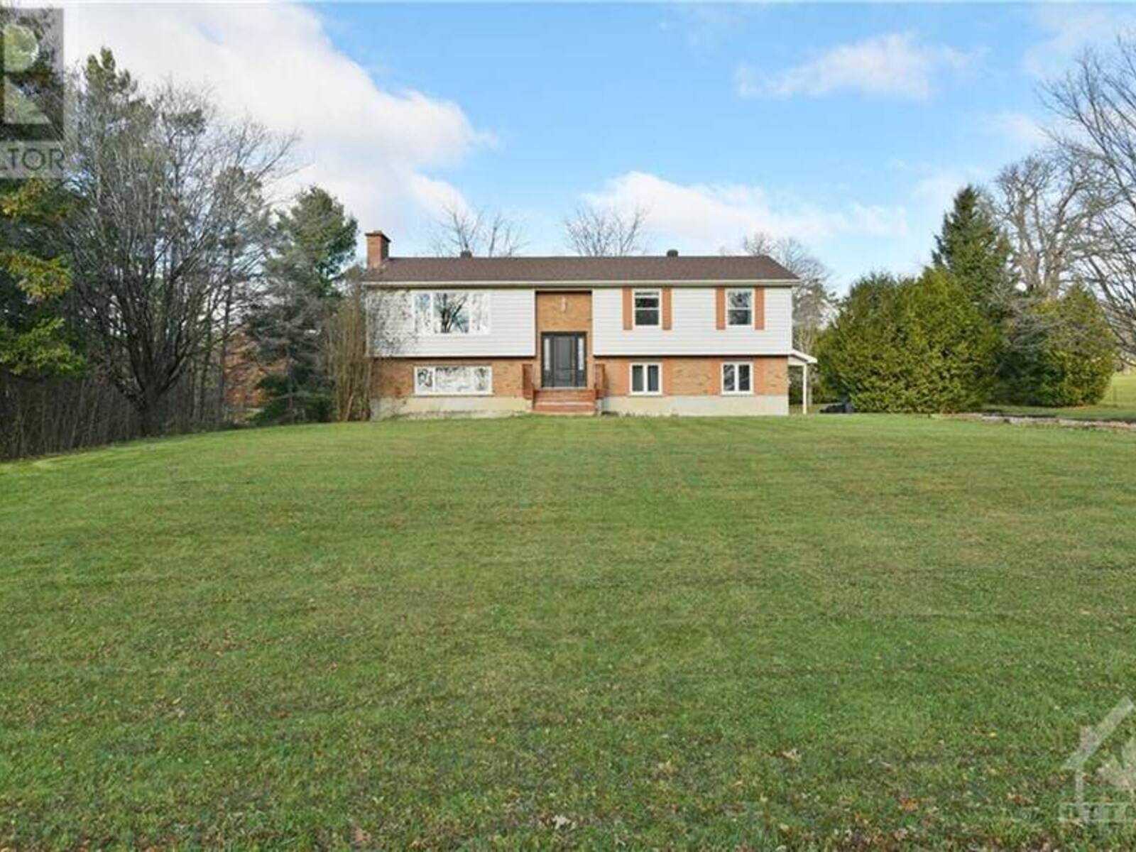 40 DOCHART STREET, Braeside, Ontario K0A 1G0