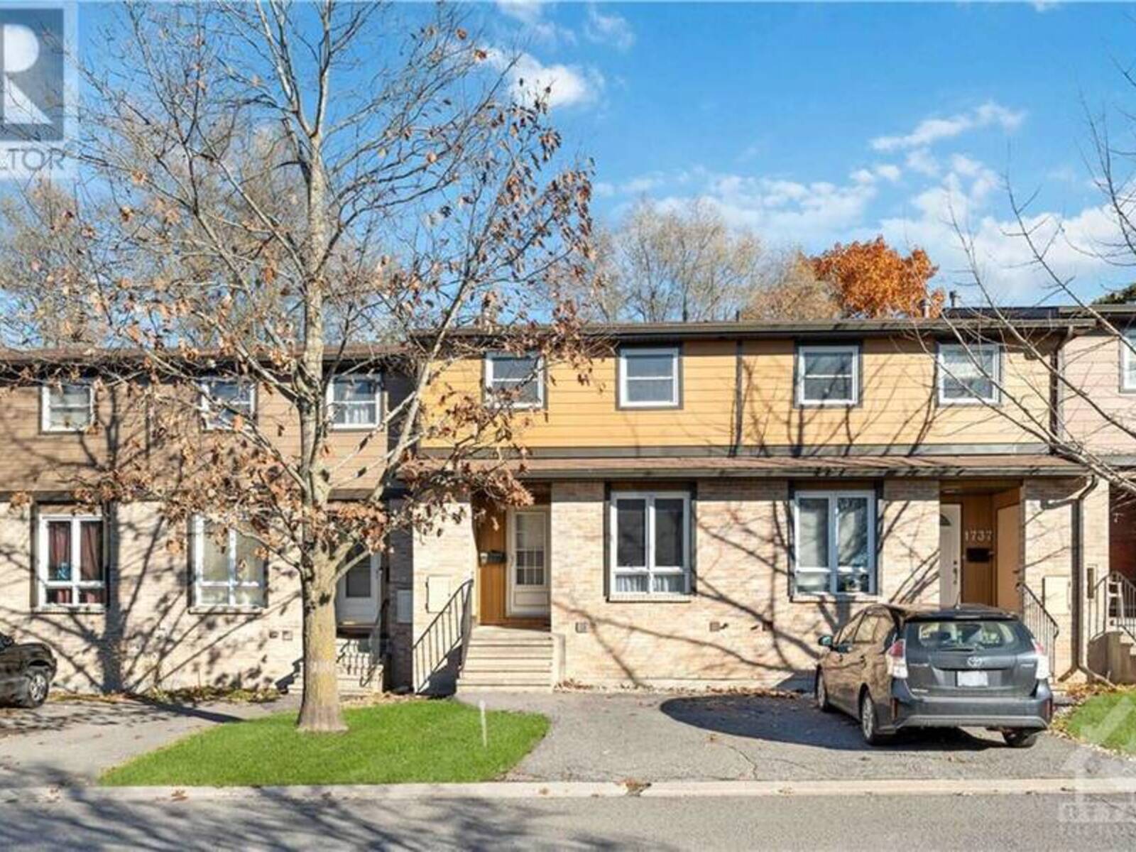 1735 TRAPPIST LANE, Ottawa, Ontario K1C 1X7