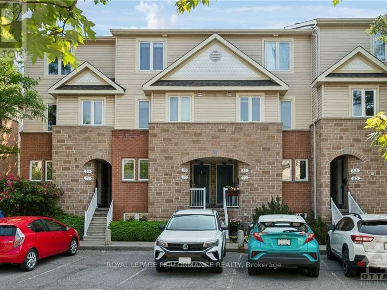 75 STRATHAVEN, Ottawa, Ontario K1J 1K7