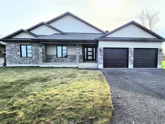 5 WHITETAIL AVENUE Long Sault Ontario, K0C 1P0