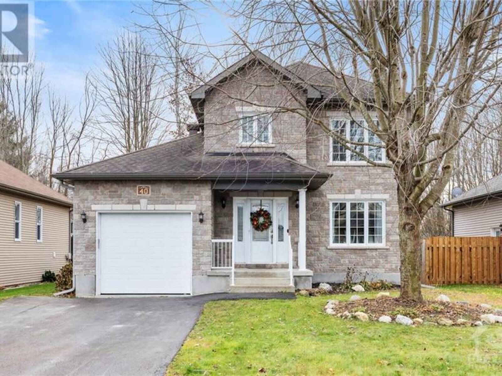 40 ST VIATEUR CRESCENT, Limoges, Ontario K0A 2M0