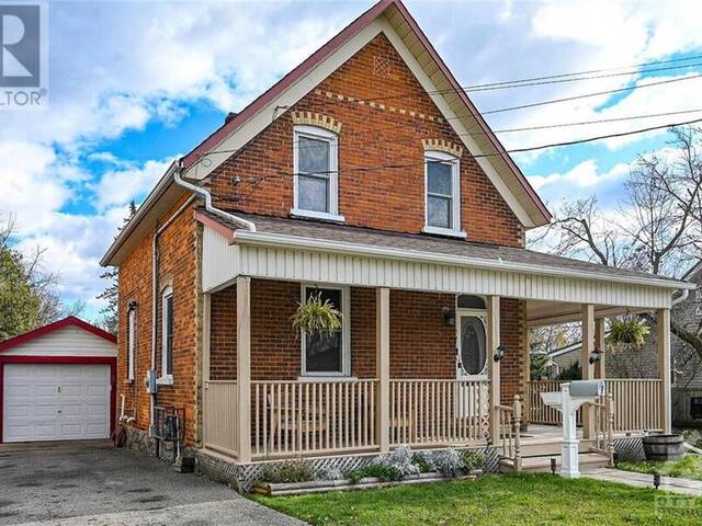 7 LAVINIA STREET Smiths Falls Ontario, K7A 4P1