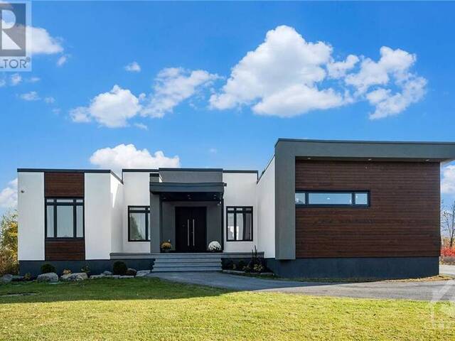 635 BALLYCASTLE CRESCENT Ottawa Ontario, K1X 0A3