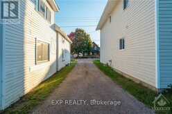 593 B HAMILTON STREET W | Renfrew Ontario | Slide Image Two