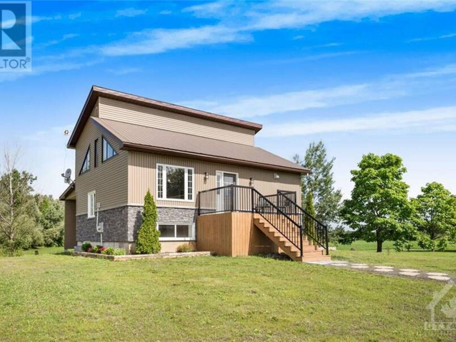 15025 FINCH-OBNABRUCK BOUNDARY ROAD, North Stormont, Ontario K0C 1K0