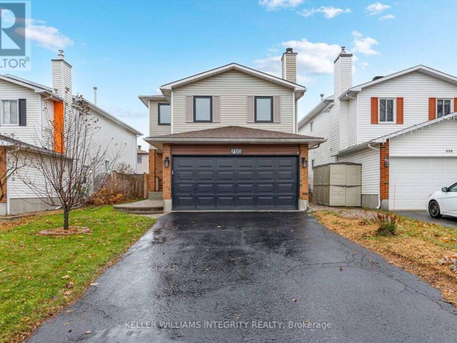 700 LEVAC DRIVE, Ottawa, Ontario K4A 2R1