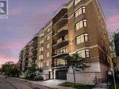 602 - 260 BESSERER STREET Ottawa Ontario, K1N 1J3