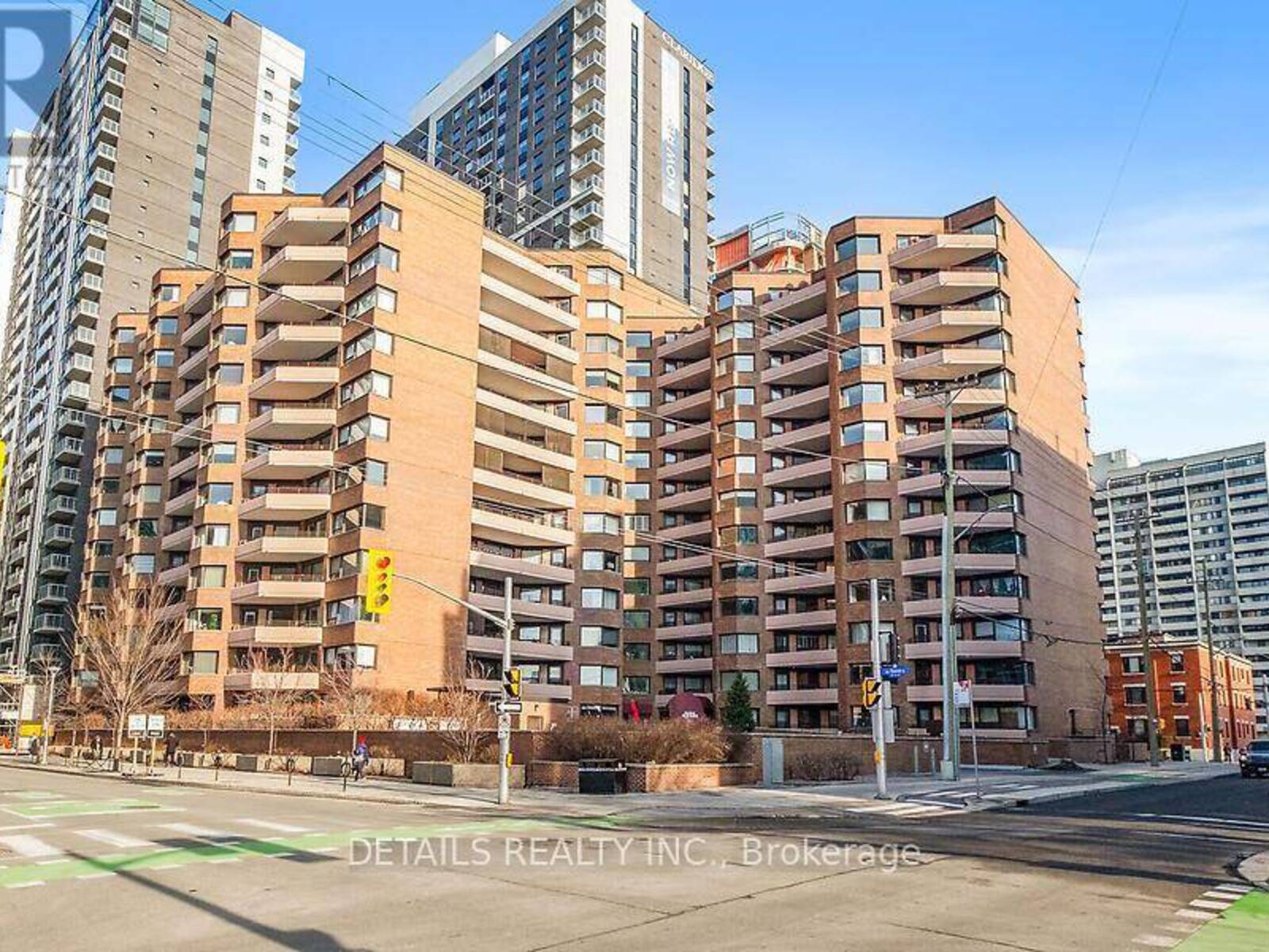 204 - 151 BAY STREET N, Ottawa, Ontario K1R 7T2