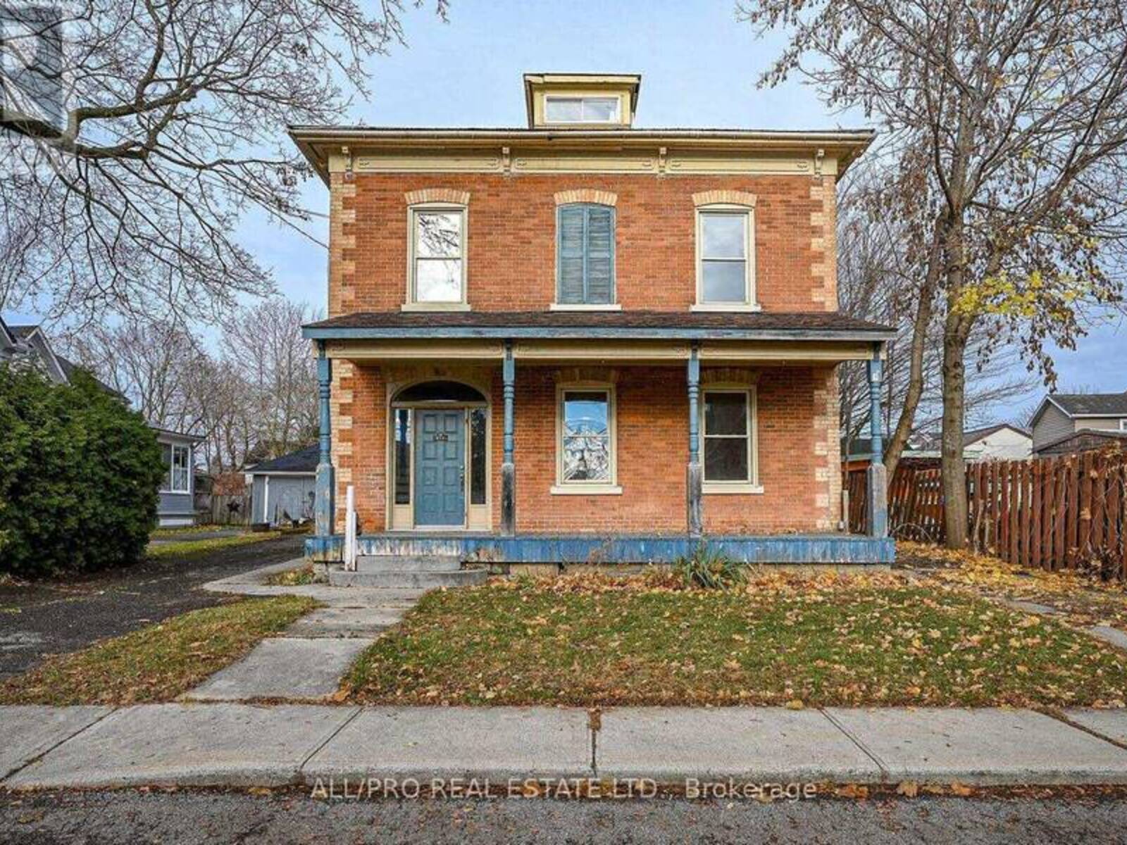 414 JAMES STREET W, Prescott, Ontario K0E 1T0