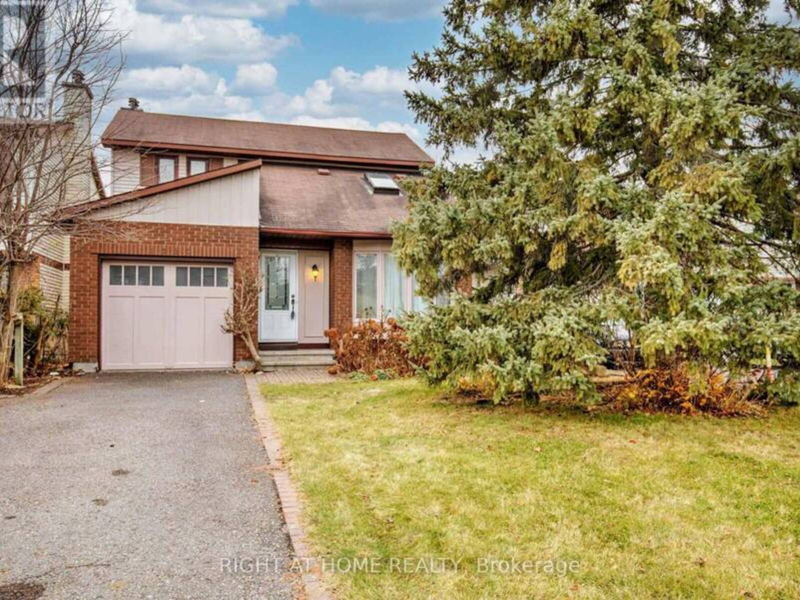 1223 CEDARCROFT CRESCENT, Ottawa, Ontario K1B 5G9