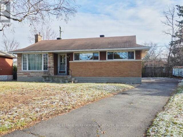 816 DICKENS AVENUE Ottawa Ontario, K1G 2X8