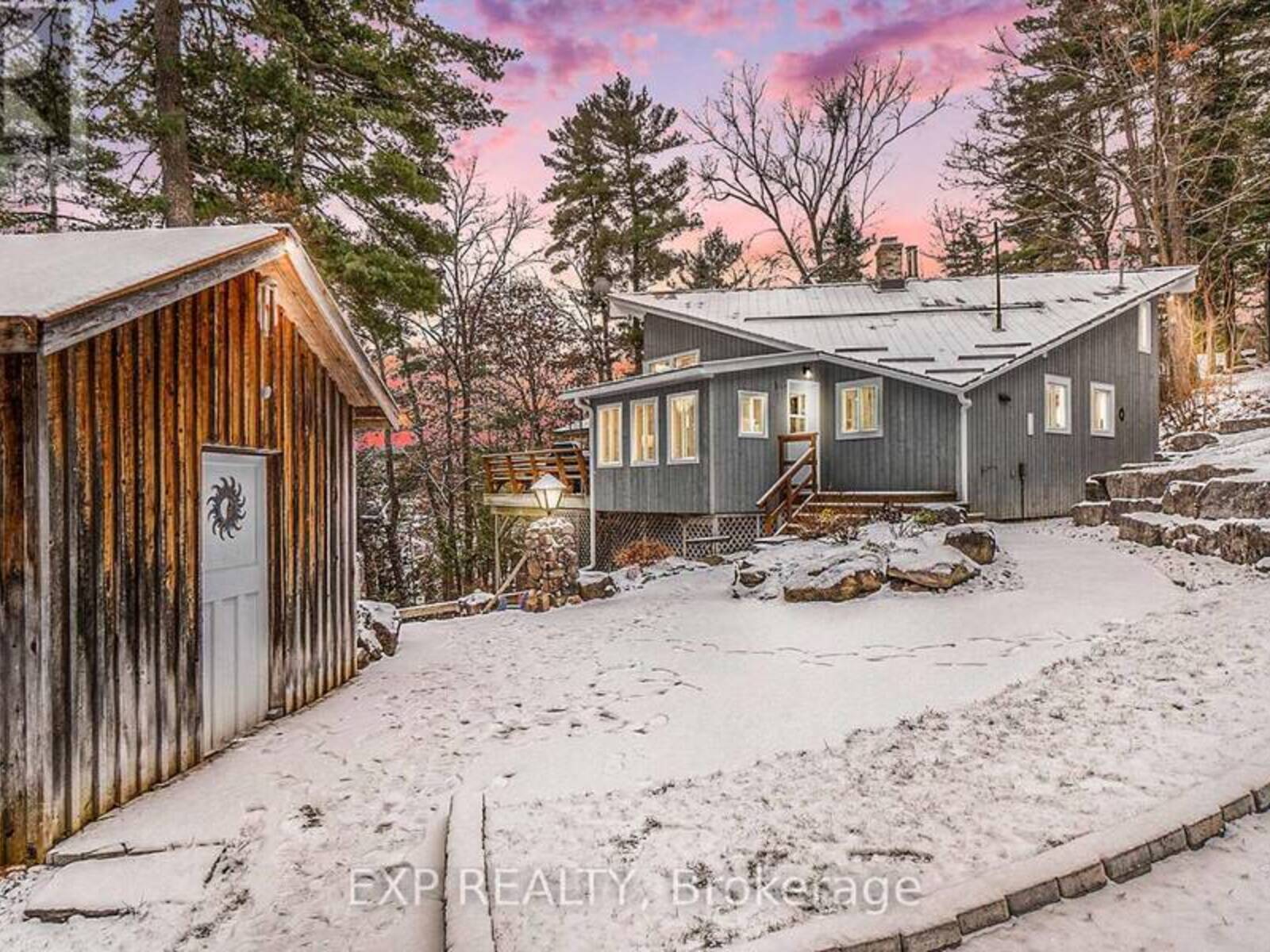 4 STACKWALL LANE, Madawaska, Ontario K0H 1H0