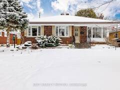 813 WESTON DRIVE Ottawa Ontario, K1G 1W1