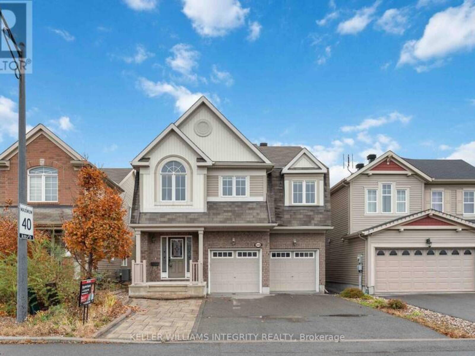 580 SUNLIT CIRCLE, Ottawa, Ontario K4A 0V4