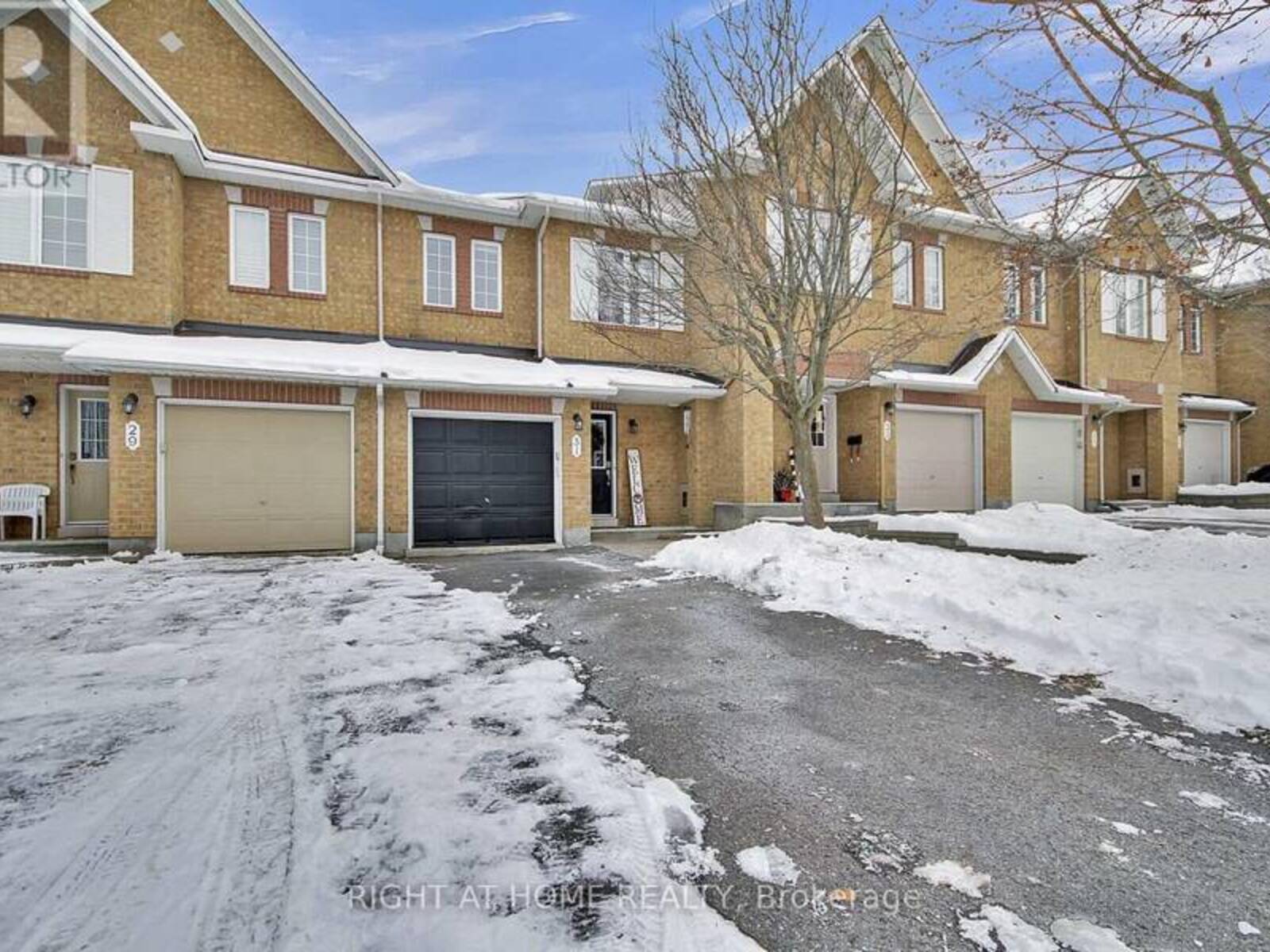 31 SCAMPTON DRIVE, Ottawa, Ontario K2W 1G1