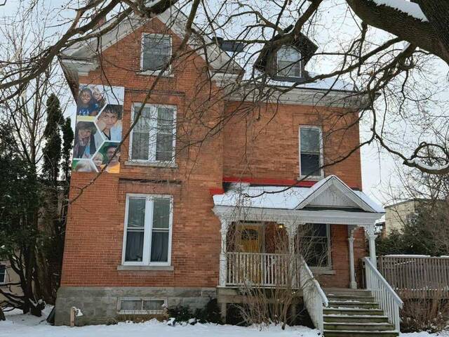 255 MACKAY STREET Ottawa Ontario, K1M 2B6