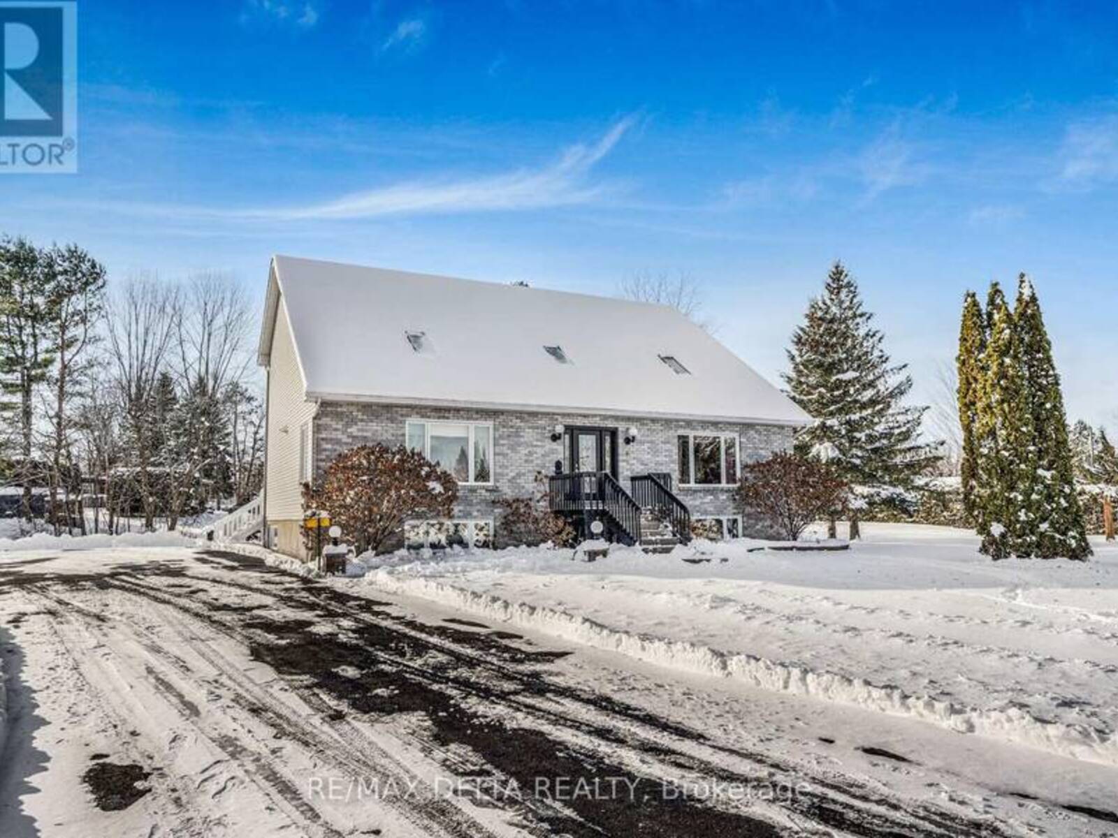 9 LANDRIAULT STREET W, L'Orignal, Ontario K0B 1K0