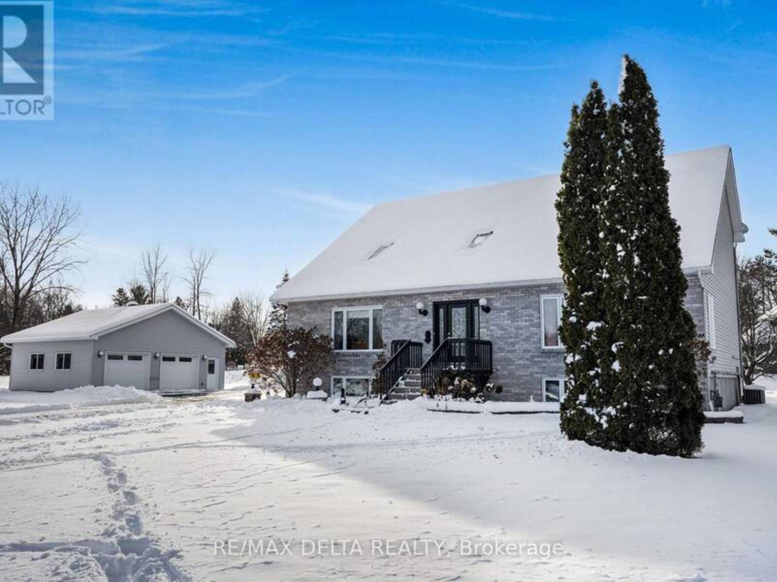 9 LANDRIAULT STREET W, L'Orignal, Ontario K0B 1K0