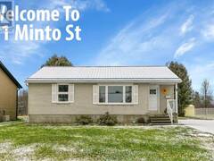 11 MINTO STREET Whitewater Region Ontario, K0J 1C0