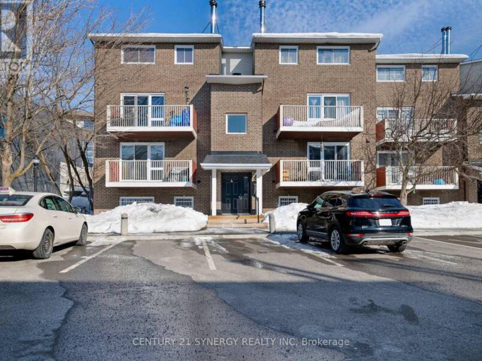 403 - 1589 ST BERNARD STREET, Ottawa, Ontario K1T 3H7