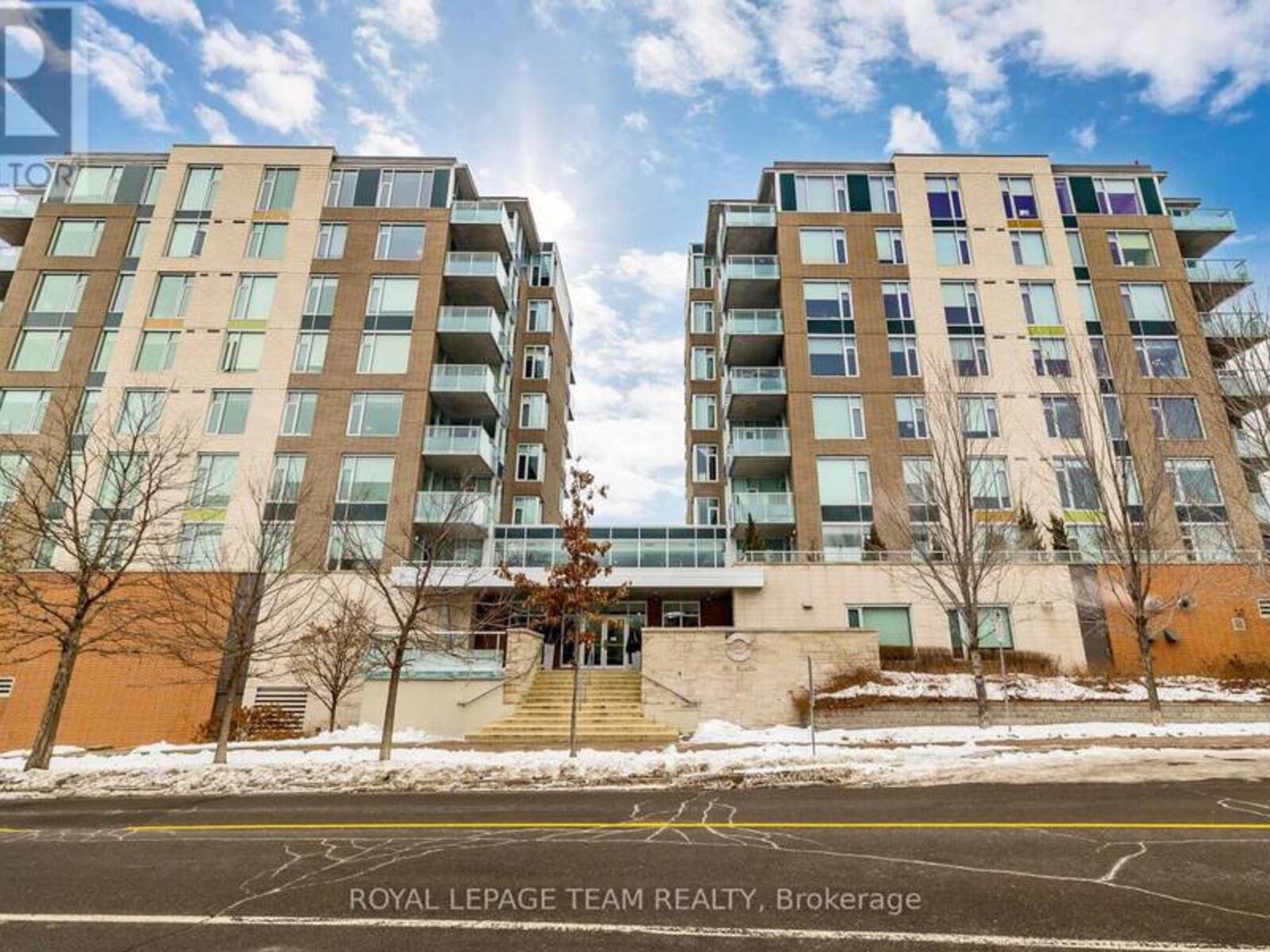 501 - 575 BYRON AVENUE, Ottawa, Ontario K2A 1R7