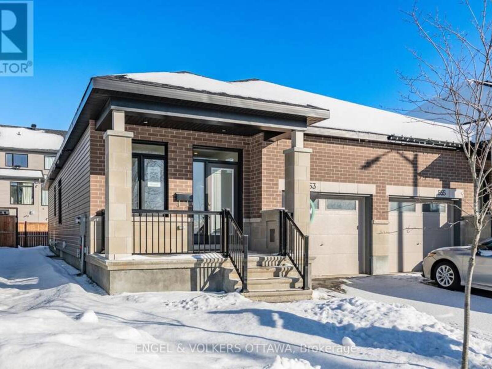 553 KNOTRIDGE STREET, Ottawa, Ontario K1W 0M1