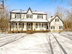 208 BAY ROAD Rideau Lakes Ontario, K0G 1L0