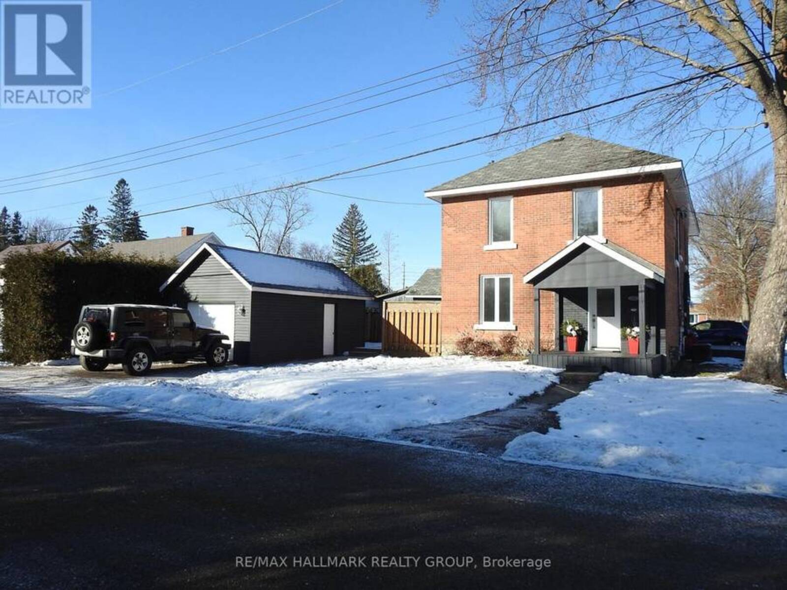 322 SECOND AVENUE, Pembroke, Ontario K8A 5E9