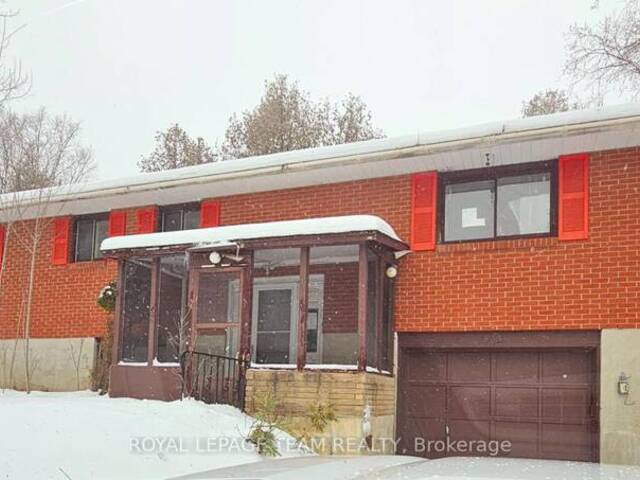 833 BEAVERTAIL ROAD E Ottawa Ontario, K0A 1L0