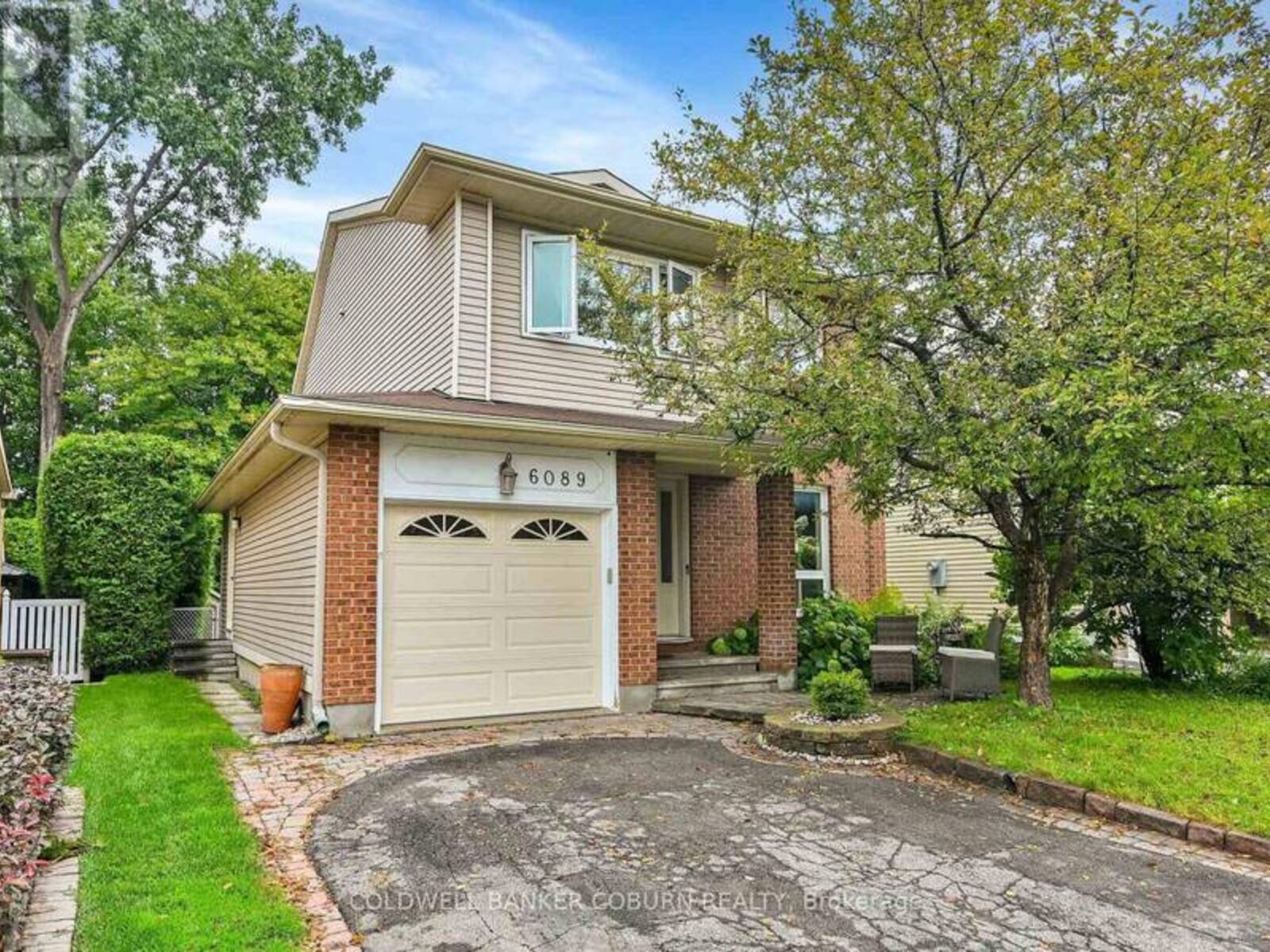 6089 DES TREFLIERES GARDENS, Ottawa, Ontario K1C 5T6