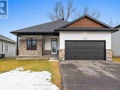 295 WOOD AVENUE Smiths Falls Ontario, K7A 5H4