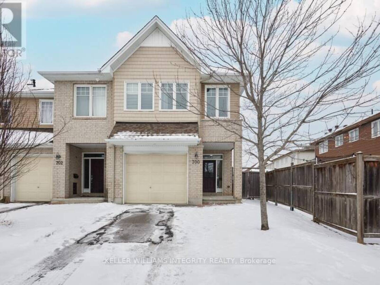 700 HAZELNUT CRESCENT, Ottawa, Ontario K1T 0K1