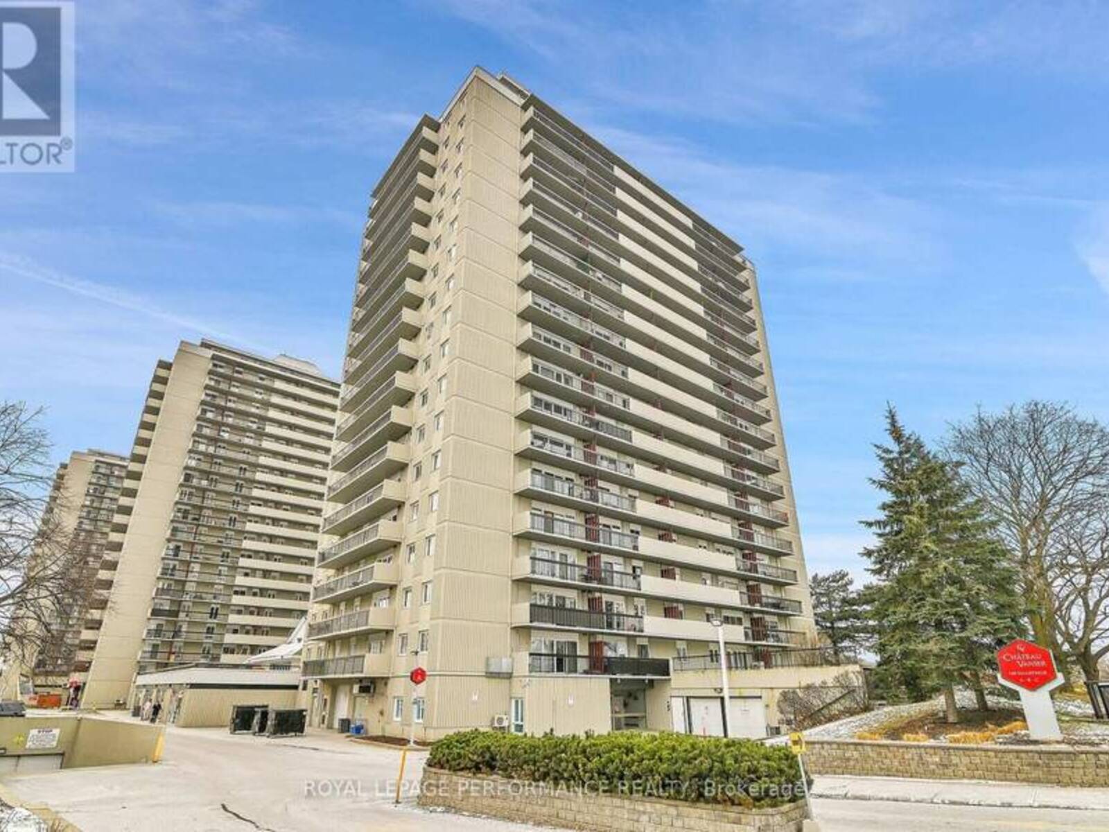 409 - 158A MCARTHUR AVENUE, Ottawa, Ontario K1L 7E7