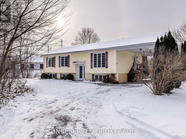 39 PEARL STREET Smiths Falls Ontario, K7A 5G5