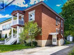 40 VAUGHAN STREET Ottawa Ontario, K1M 1X1