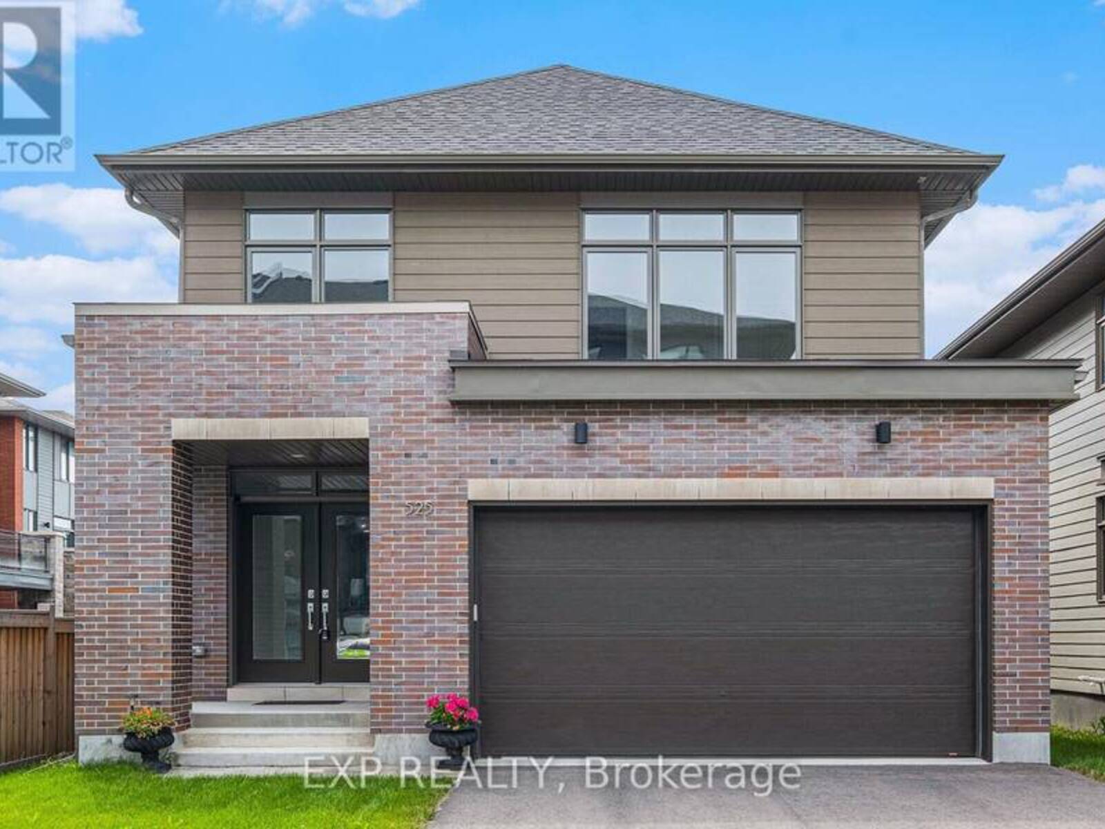 525 PIMIWIDON STREET, Ottawa, Ontario K1K 5A1