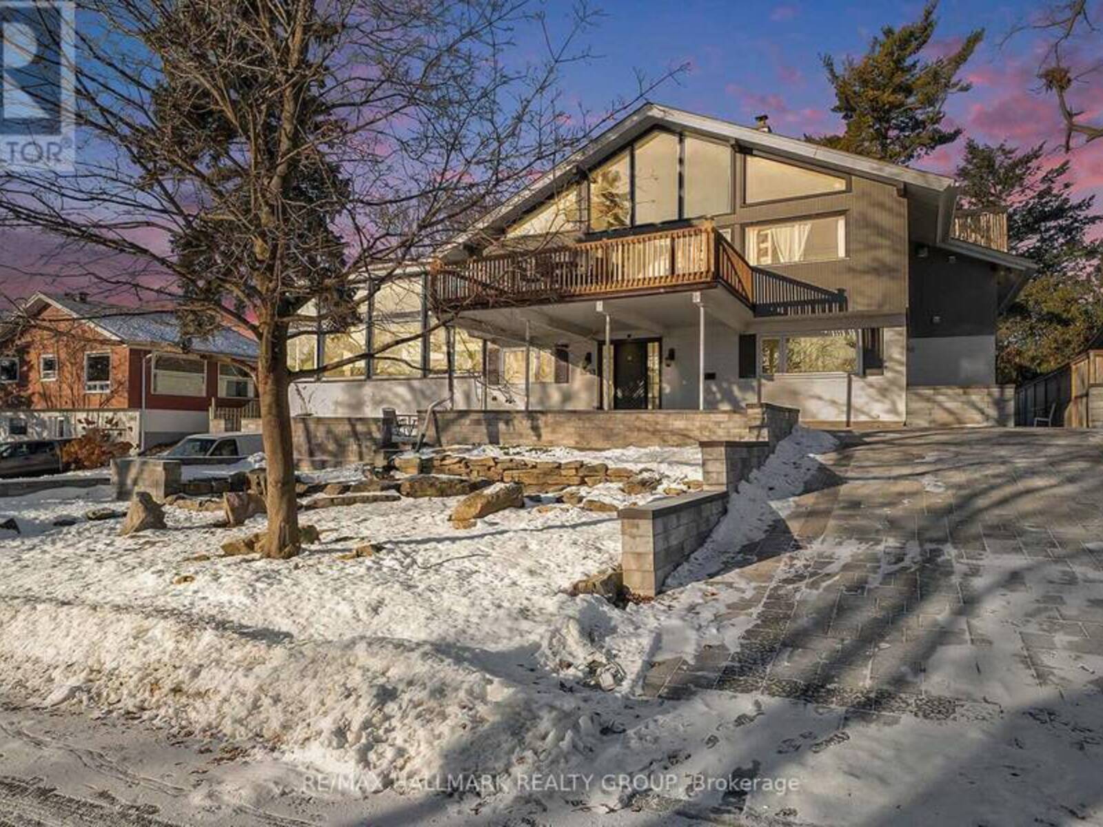 1053 CHELSEA DRIVE, Ottawa, Ontario K1K 0M7