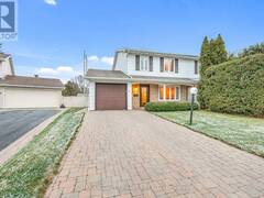 9 BAINBRIDGE AVENUE Ottawa Ontario, K2G 3T1