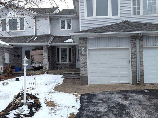 32 WHALINGS CIRCLE Ottawa Ontario, K2S 1S4