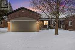 72 WATERTHRUSH CRESCENT | Ottawa Ontario | Slide Image Two