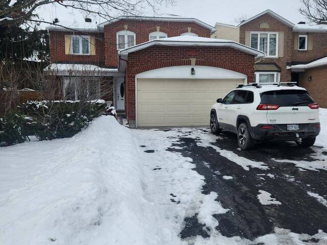 31 DOSSETTER WAY E Ottawa Ontario, K1G 4S3