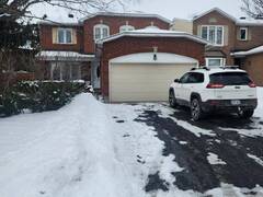 31 DOSSETTER WAY E Ottawa Ontario, K1G 4S3